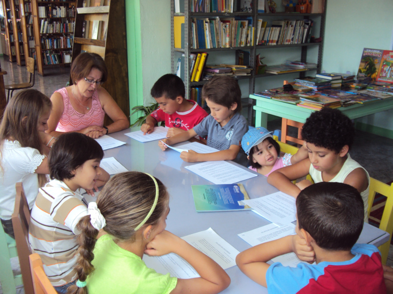 Hora del cuento en la Biblioteca Pública de Zaragoza
